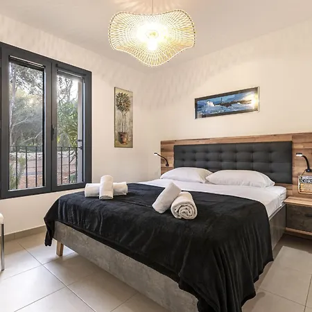 Foce Dell Edera-1 By Interhome * Бонифачо